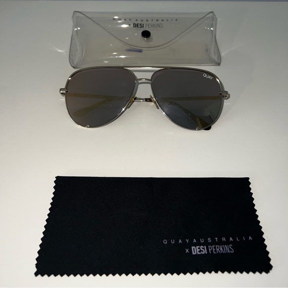 Quay High key x Desi Perkins gold sunglasses - Picture 1 of 5